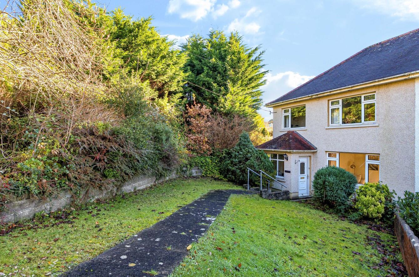 St. Margarets Drive, Llanelli, SA15 4EW